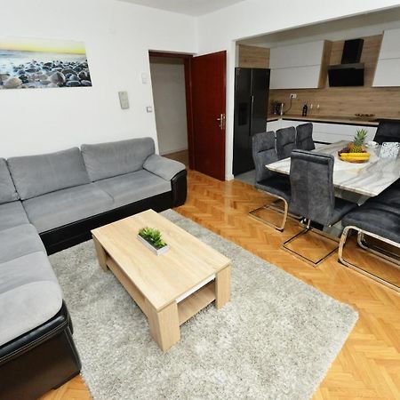Apartmani Ivan Kaštela المظهر الخارجي الصورة