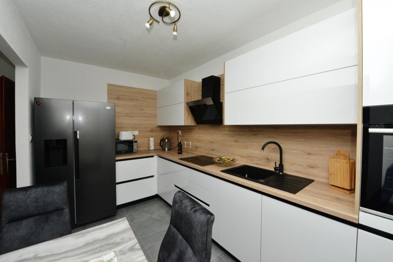 Apartmani Ivan Kaštela المظهر الخارجي الصورة