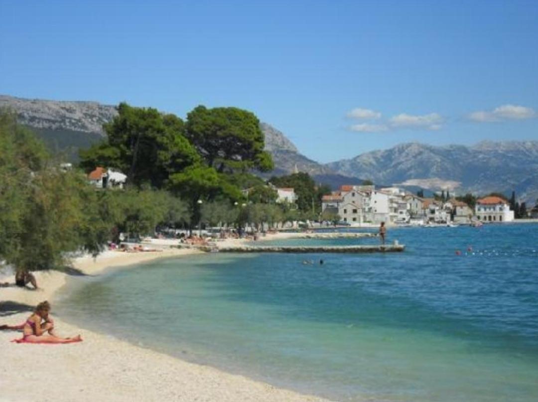 Apartmani Ivan Kaštela الغرفة الصورة