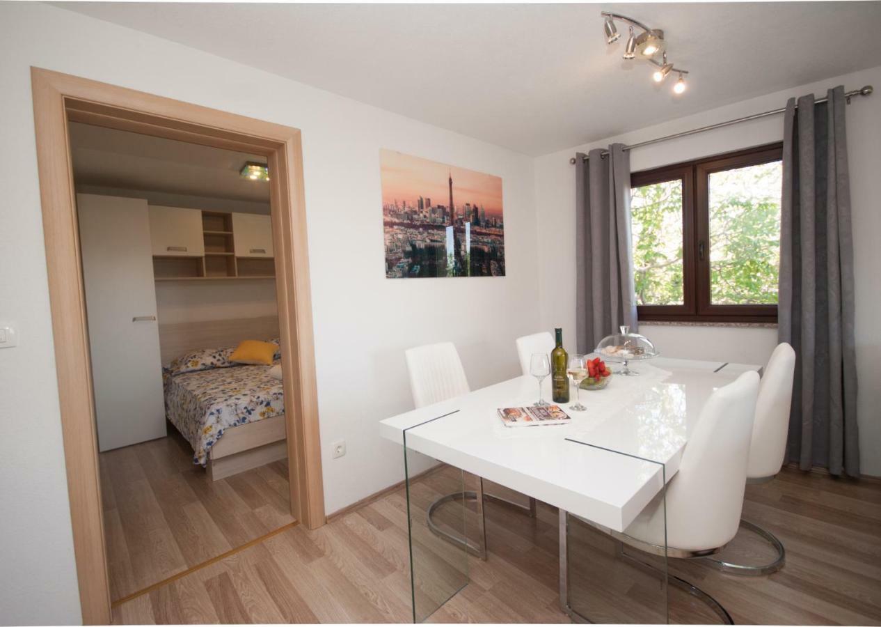 Apartmani Ivan Kaštela المظهر الخارجي الصورة