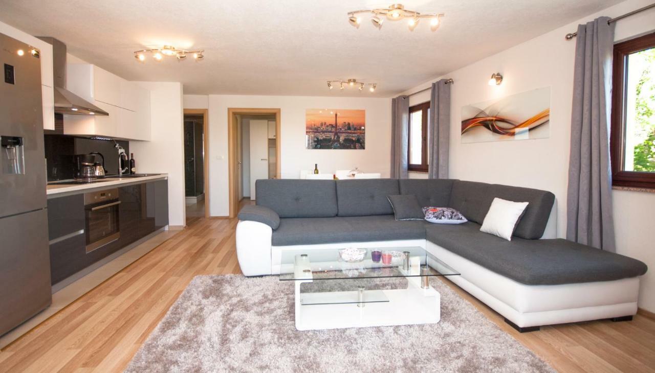 Apartmani Ivan Kaštela المظهر الخارجي الصورة